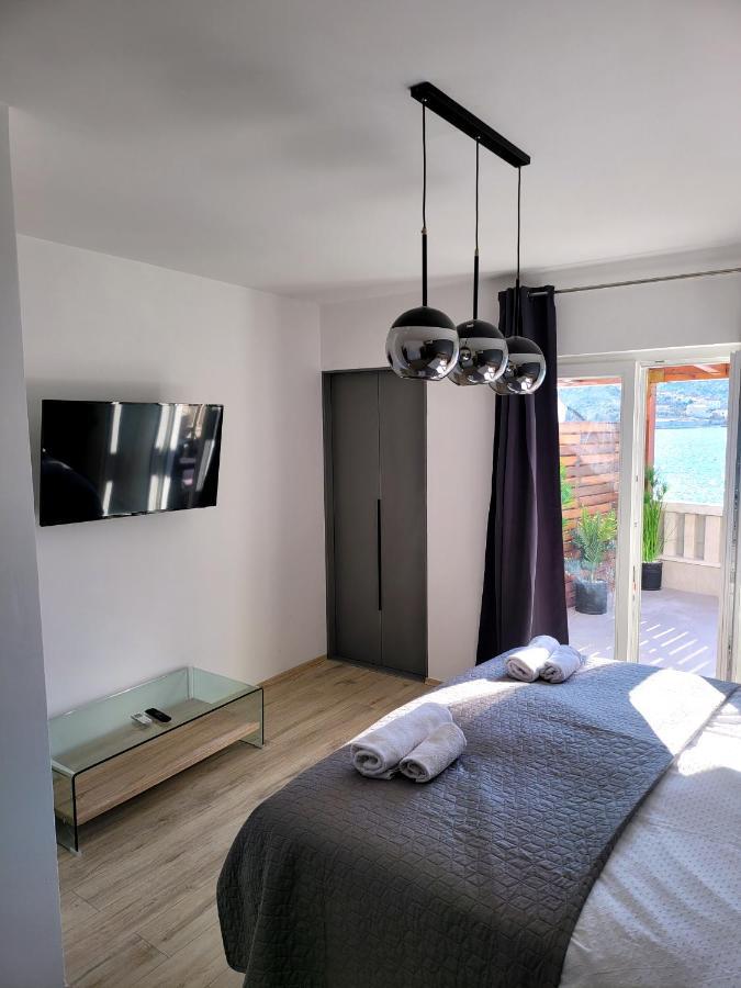 Kupinica Apartment Vinisce Bagian luar foto